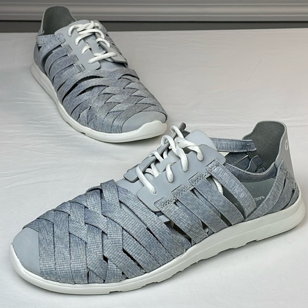Merrell Gray and White Woven Sneakers size 9